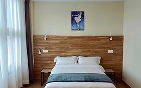 Apartahotel Golden Alcala