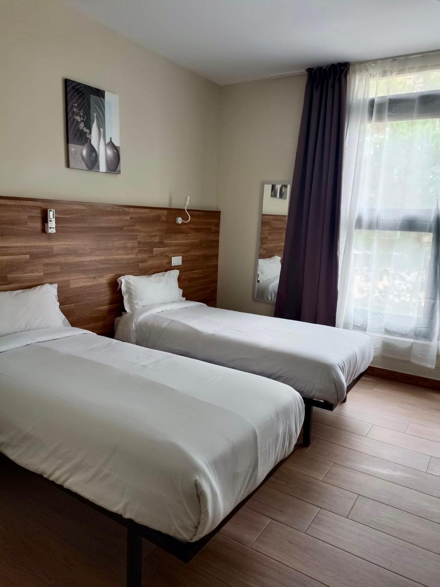 Apartahotel Golden Alcala Alcalá de Henares Esterno foto