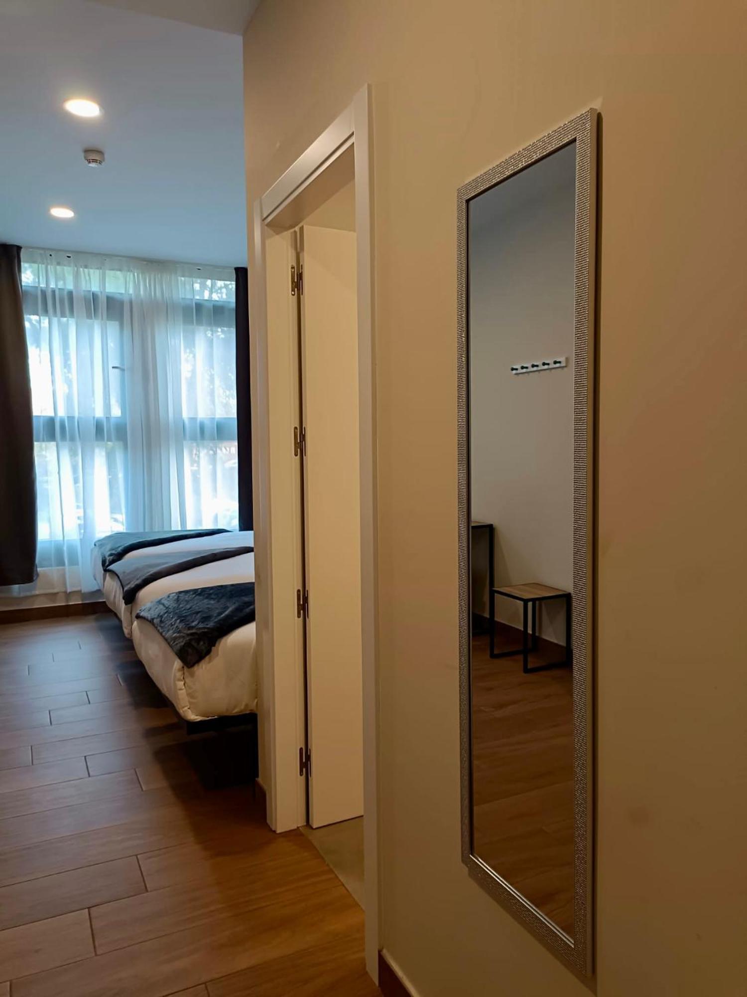 Apartahotel Golden Alcala Alcalá de Henares Esterno foto